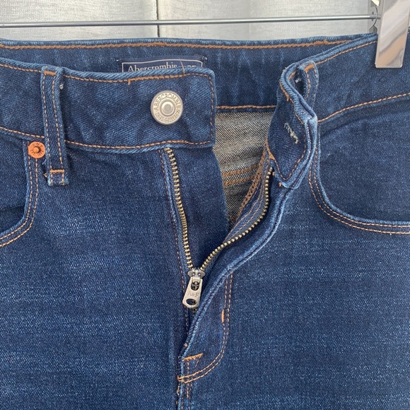 Abercrombie & Fitch Simone High Rise Ankle Flare Raw Hem Jeans - Picture 7 of 12